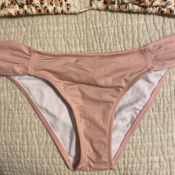 RHYTHM bikini - Picture 3 of 5